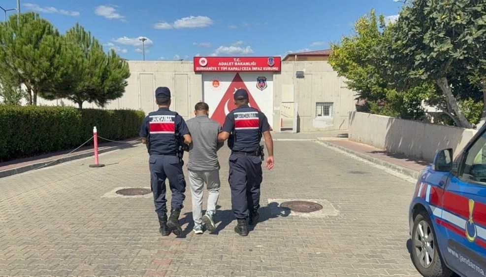 44 yıl hapis cezasıyla aranıyordu, Edremit’te yakalandı