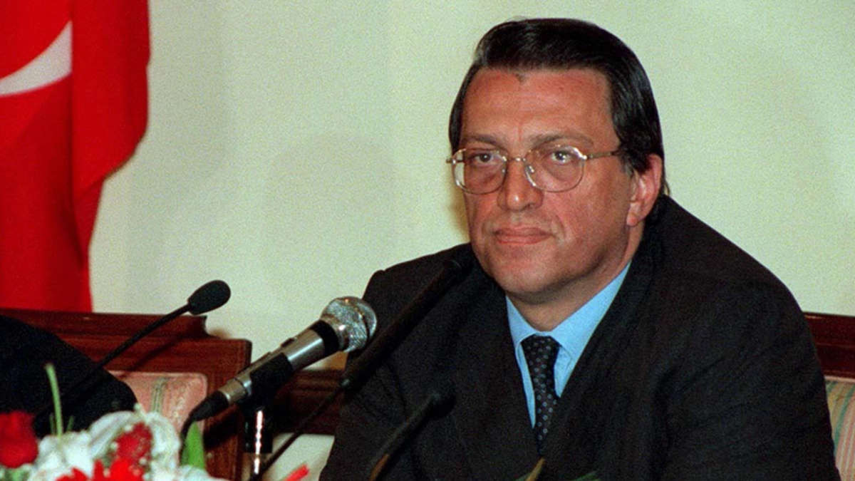 eski basbakan mesut yilmazin vefatinin uzerinden 5 yil gecti SUI7c6wb.jpg