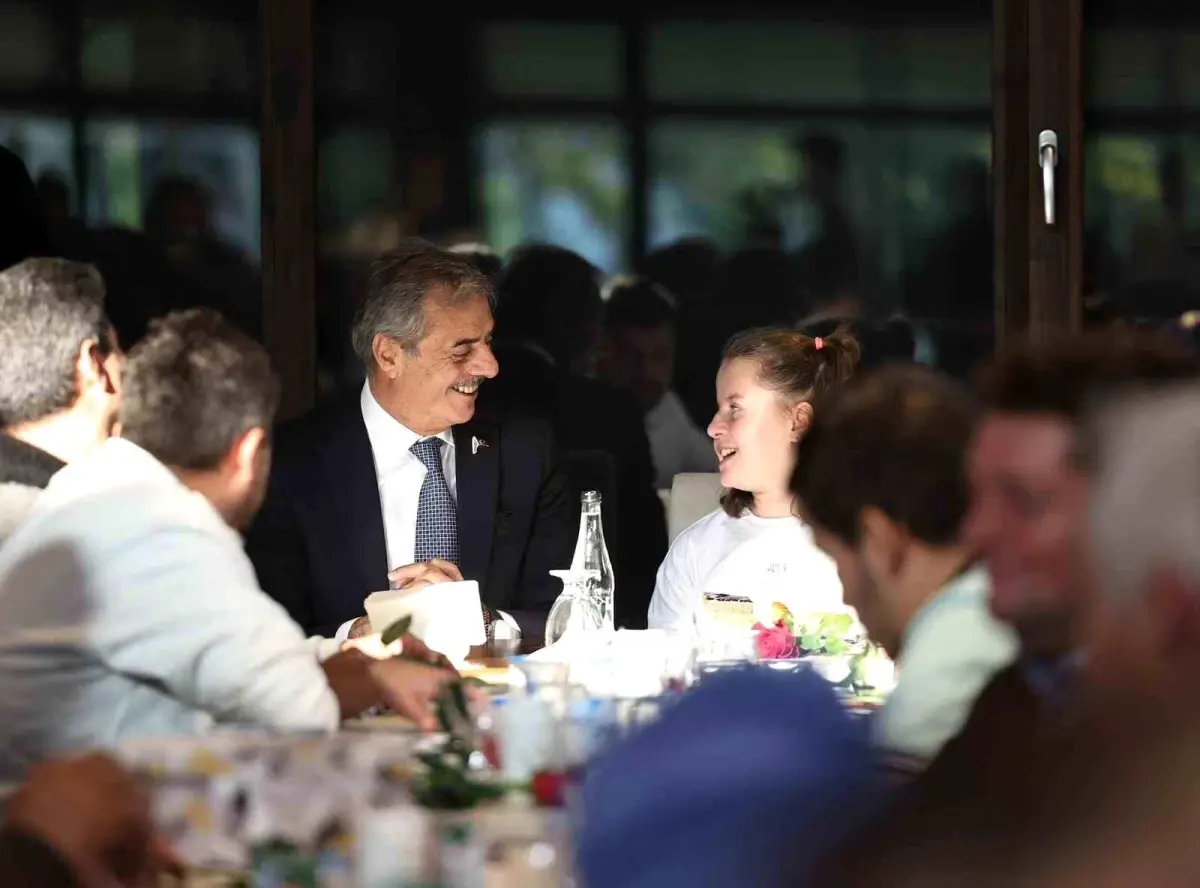 gorme engelliler gununde baskan alemdardan anlamli mesaj wkC4l3QE.jpg