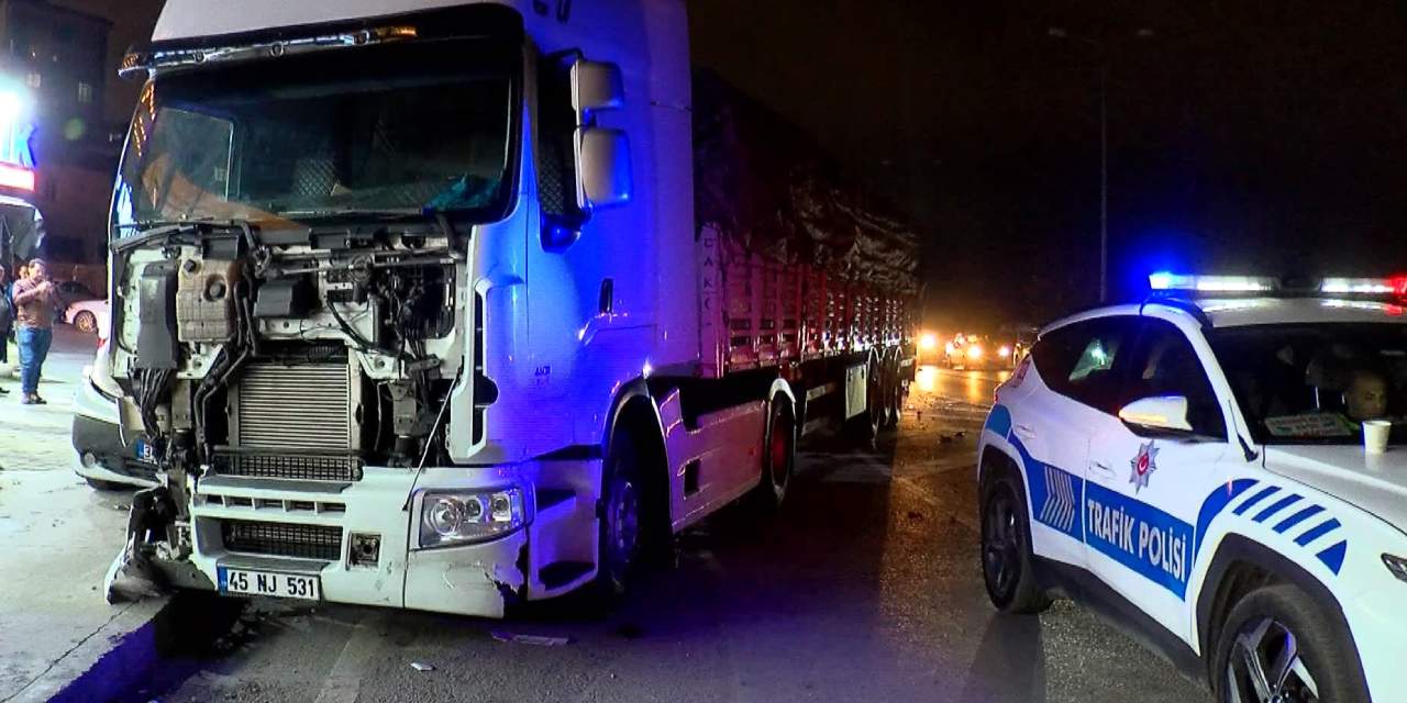 oksuruk krizine giren tir soforu bir ilceye felaketi yasatti 62eOmFc4.jpg