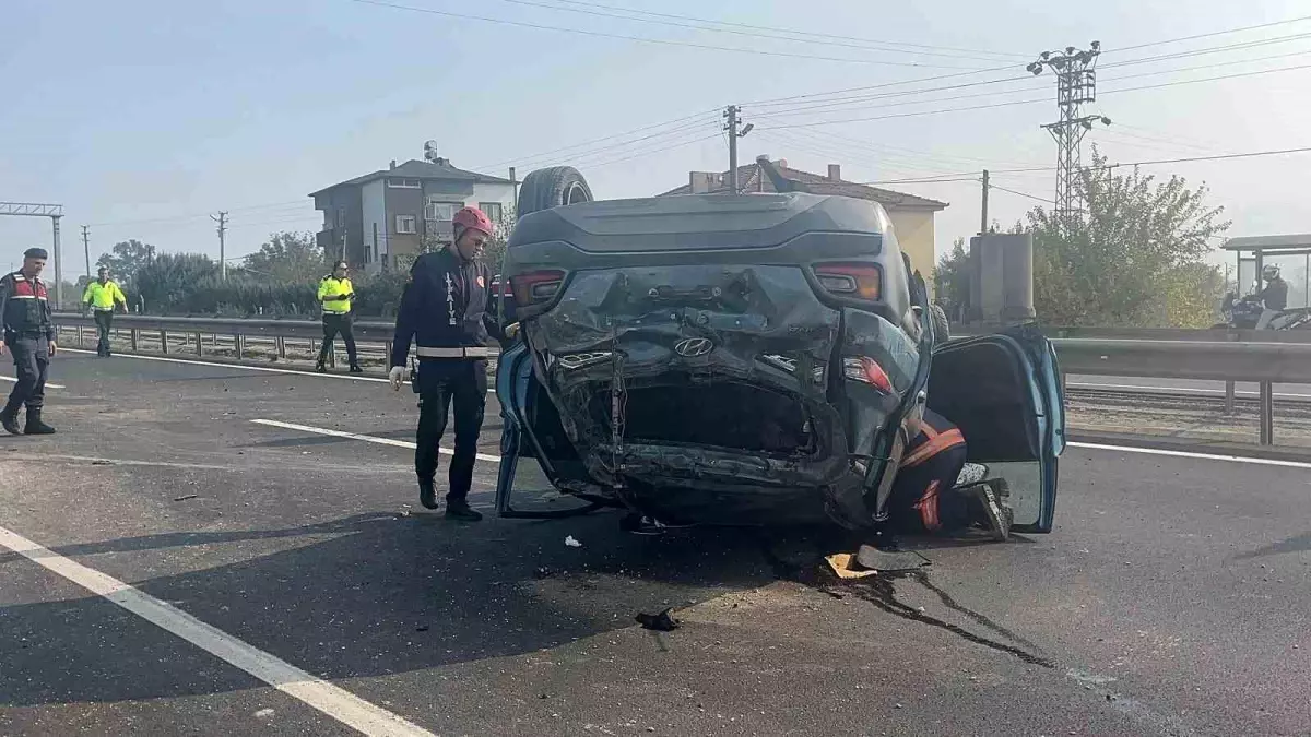 pamukovada otomobil takla atti 2 yarali DiBKipVw.jpg