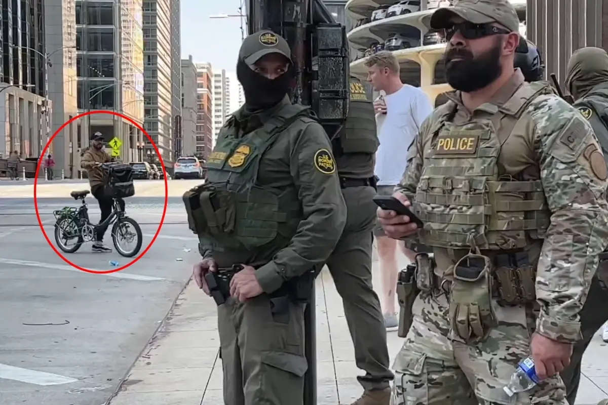 Trump’ın polisleri kendilerine laf atan bir kişiyi kovaladı ancak yakalayamadı